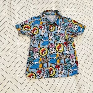 Buc-ee's Tropical Surf Pattern Button Down Short Sleeve Top